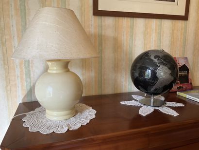 VENTE EN UN LOT – MOBILIER D’UNE MAISON
Secteur...