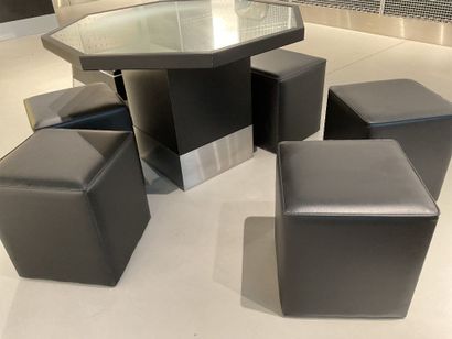 Table basse octogonale d’accueil avec 6 poufs...