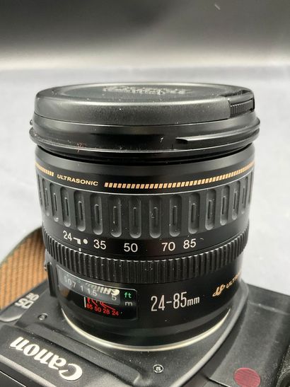 Appareil photo argentique CANON EOS 50 e....