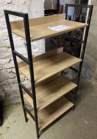 Étagère moderne en métal et bois et à 4 niveaux...