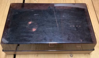 Regroupement de 2 platines disque vinyle.
-...