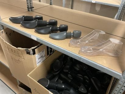 Plus de 600 embauchoirs pour chaussures,...