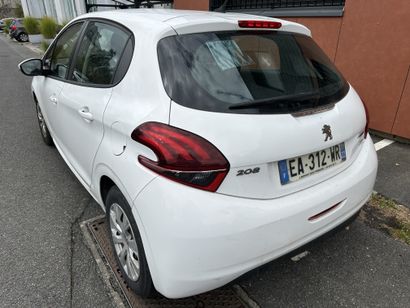PEUGEOT 208 Immatriculée : EA-312-WR 
Phase...