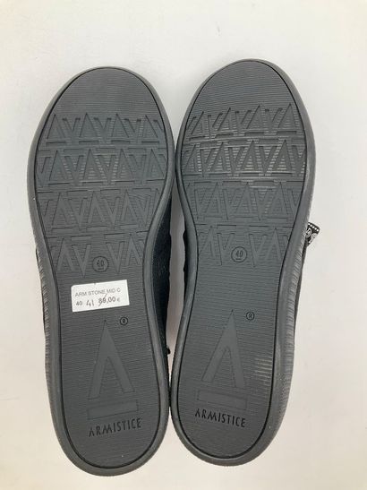 ARMISTICE, modèle Stone Mid Cut noir, taille...