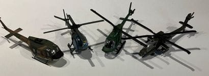 Lot d’hélicoptères de combat et de secours...