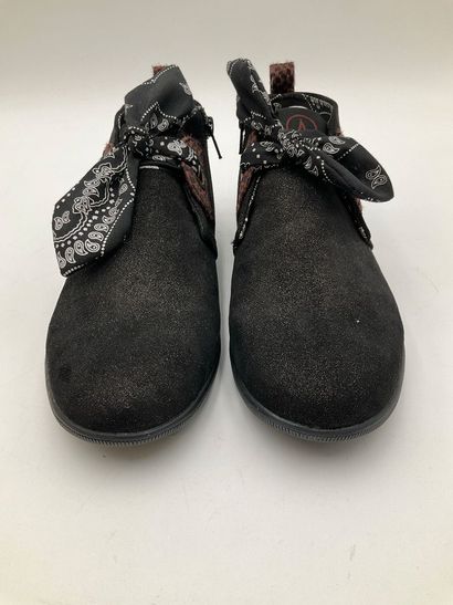 ARMISTICE, modèle Stone Mid Cut noir, taille...