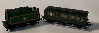 Lot de train et locomotive, certain de la...