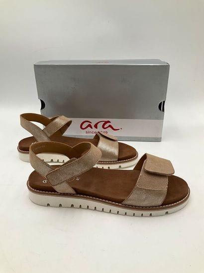 ARA, modèle Linokid Metallic sand, paire...