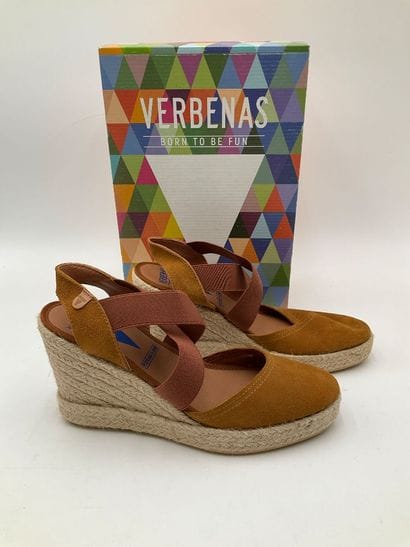 VERBENAS, modèle Sol Setter, paire de sandales,...