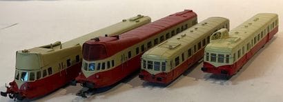 Lot de locomotives et wagons de la marque...