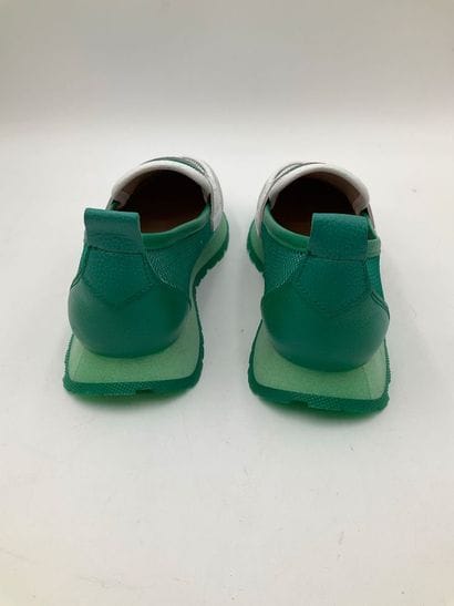 HISPANITAS, modèle Kansas grass, taille 41.
État...