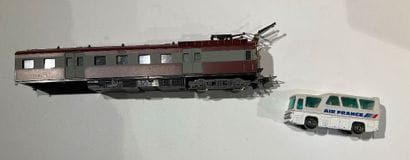 Lot de trains de marques MICHELINES ET AUTORAILS,...