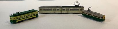 Lot de 13 tramways de marques BACHMANN, ROCO...