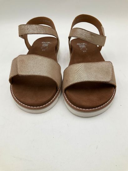 ARA, modèle Linokid Metallic sand, paire...