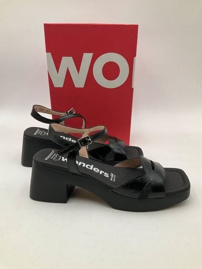 WONDERS, modèle Libertad D-1021, paire de...