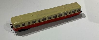 Lot de trains de marques MICHELINES ET AUTORAILS,...