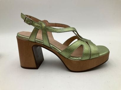 WONDERS, modèle Violeta L-1402, paire de...