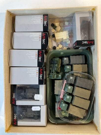 Lot de camions de l’armée des Etats-Unis...