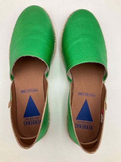 VERBENAS, modèle Carmen jungle , taille 41.
État...