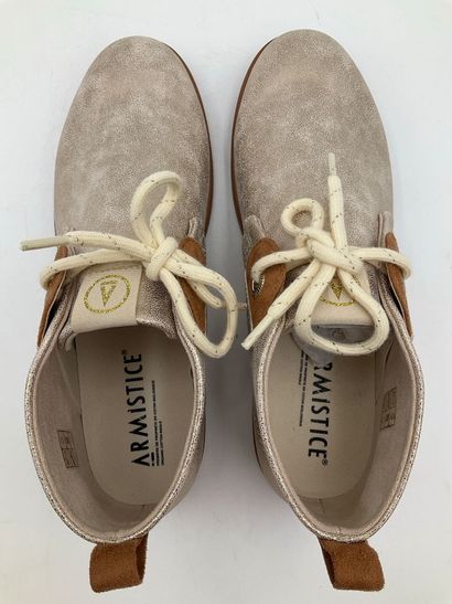 ARMISTICE, modèle Stone Mid Cut or, taille...