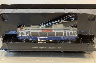 Lot de 2 locomotives de marque EDITIONS ATLAS....