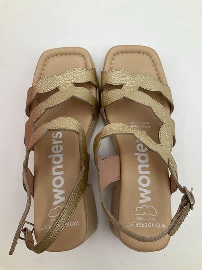 WONDERS, modèle Hura D-1020, paire de sandales,...