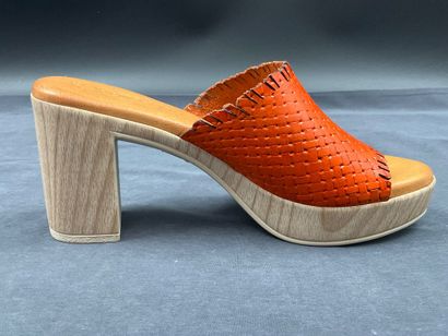 RAQUEL PEREZ, Model RAGU 02, size 37, pair...
