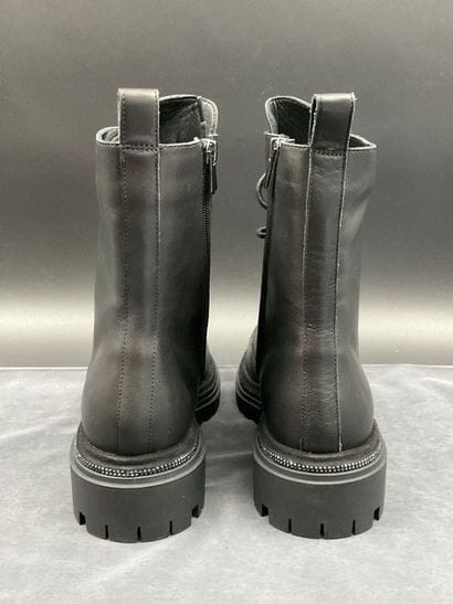 INUOVO, size 36, lace-up and zip-up ankle...