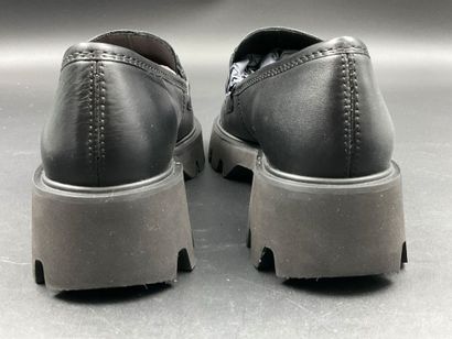 ARA, OXFORD-style loafers, size 35. Black...