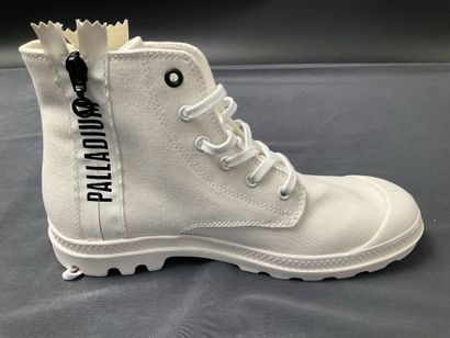 PALLADIUM, Pampa 2 Back Zip model, size 40,...
