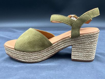 ALIWELL, FORLI model, size 36, pair of clog-style...
