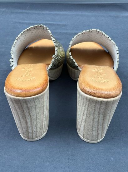 RAQUEL PEREZ, Model RAGU 02, size 36, pair...