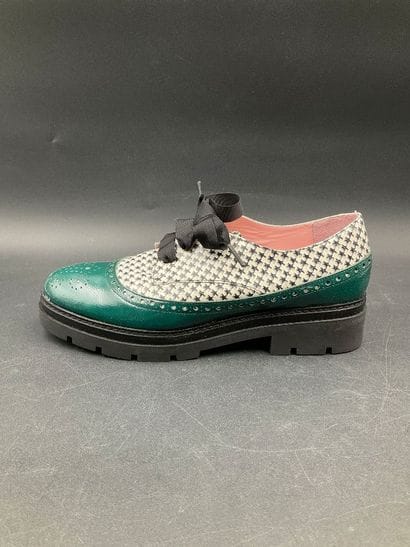 DANSI, leather, size 36, green/black.
Like-new...