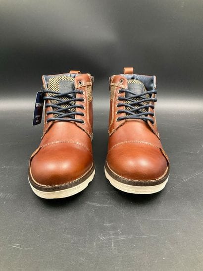 COTEMER, Calicio, leather, size 39, cognac.
Like-new...