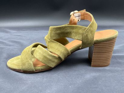 ALIWELL, MELOE model, size 37, pair of heeled...