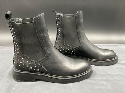 INUOVO, size 37, black leather ankle boots,...