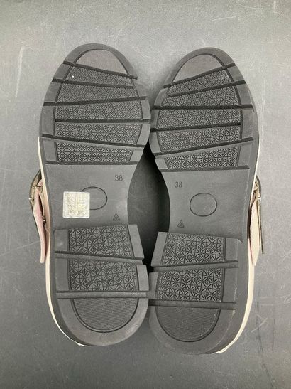 DANSI, leather, size 38, white/beige.
Like-new...