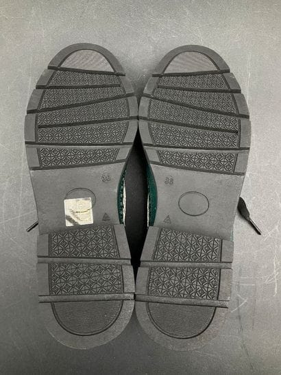 DANSI, leather, size 36, green/black.
Like-new...