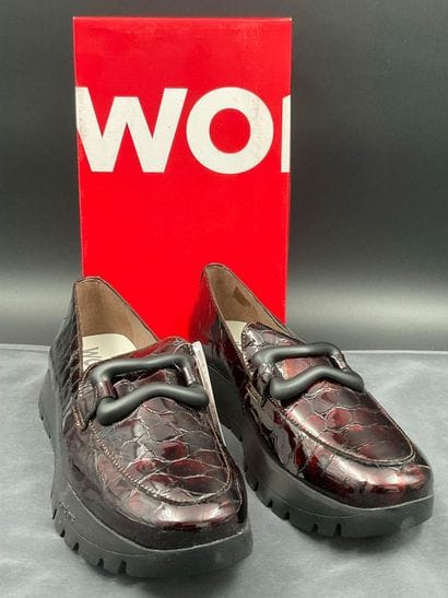 WONDERS, Size 41, Barbun model, dark red...