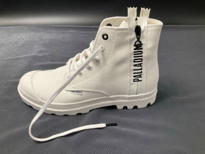 PALLADIUM, Pampa 2 Back Zip model, size 40,...