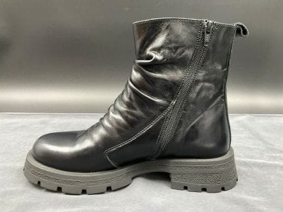 INUOVO, size 38, black zippered ankle boots,...