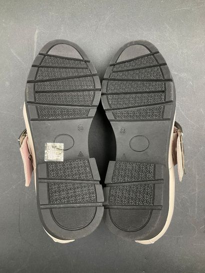 DANSI, leather, size 36, white/beige.
Like-new...