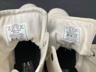 PALLADIUM, Pampa 2 Back Zip model, size 40,...