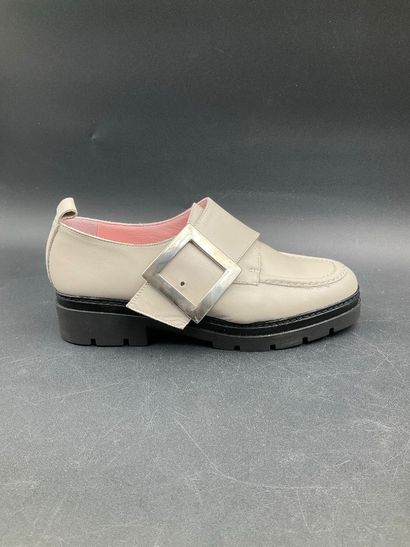 DANSI, leather, size 36, white/beige.
Like-new...