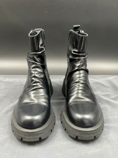 INUOVO, size 38, black zippered ankle boots,...