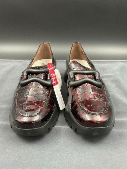 WONDERS, Size 41, Barbun model, dark red...