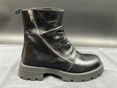 INUOVO, size 38, black zippered ankle boots,...