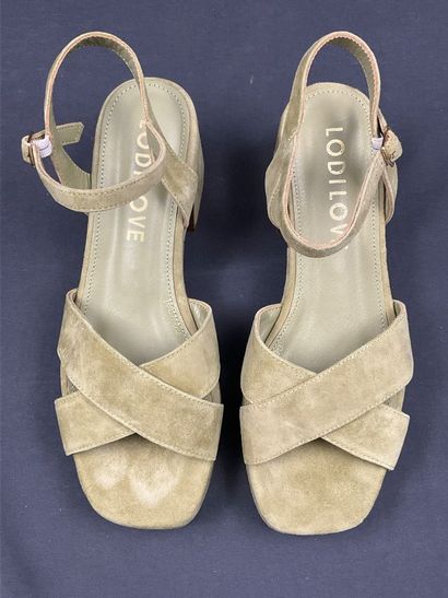LODILOVE, model NA4801, size 39, pair of...