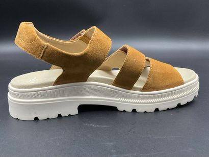ARA, model DOVER-S, size 41. Camel nubuck....