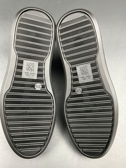 ARA, CANBERRA 3.0 model, size 36.5. Green...